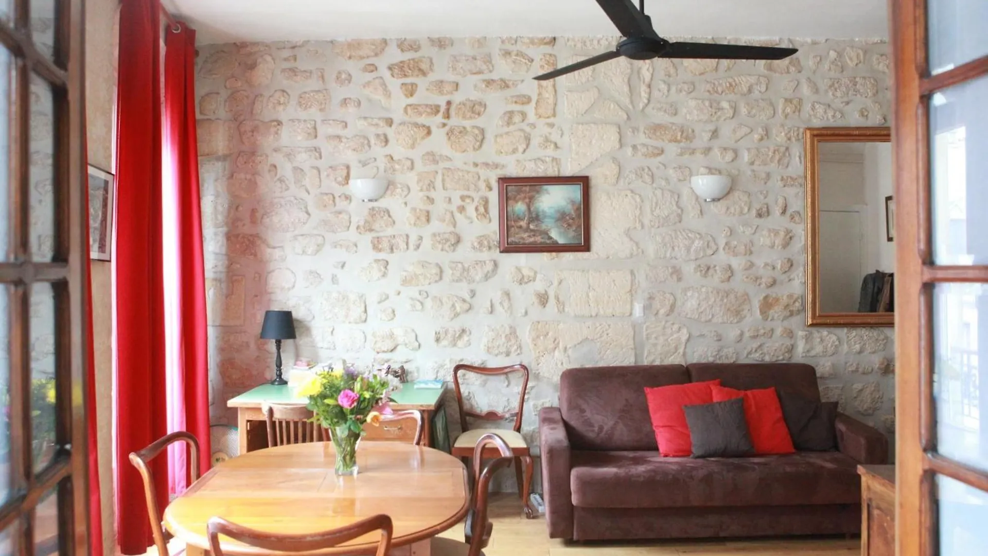 Latin Quarter - Notre Dame Apartment *